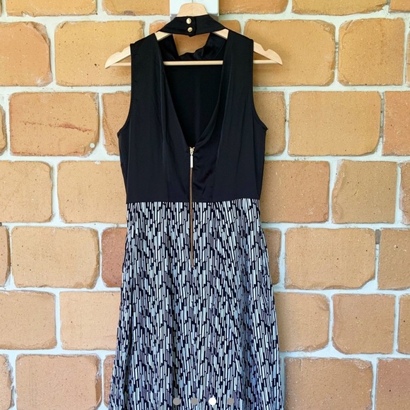 Closet London Collared Skater Dress In Black & White - Size 12 - Picture 3 of 4